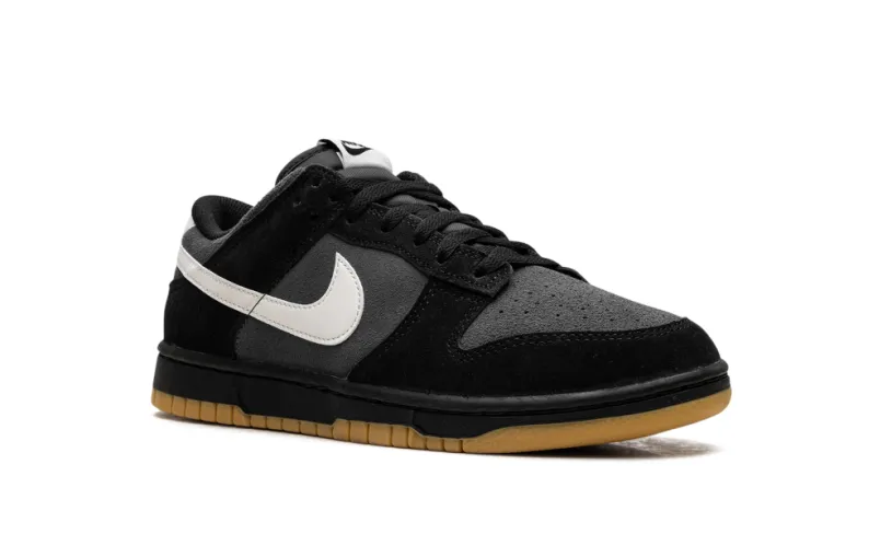 Nike Dunk Dunk Low SE 'Black Grey Gum'